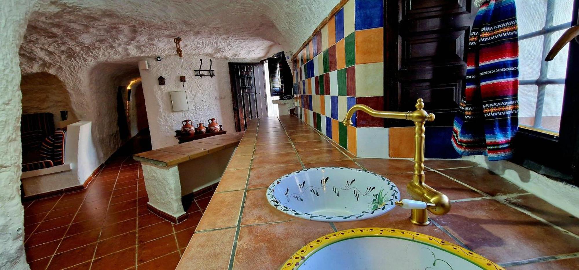 Casa Cueva Cascamorras "Capricho Andaluz" Baza Exterior photo