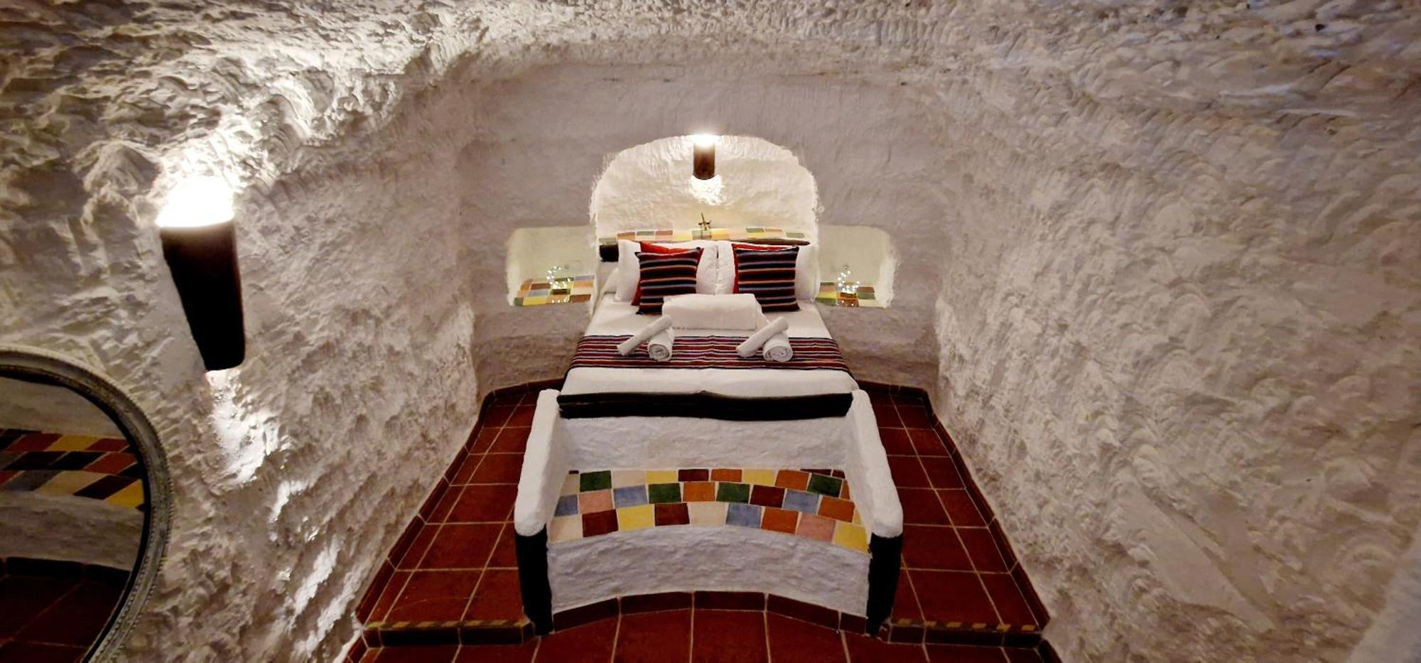 Casa Cueva Cascamorras "Capricho Andaluz" Baza Exterior photo